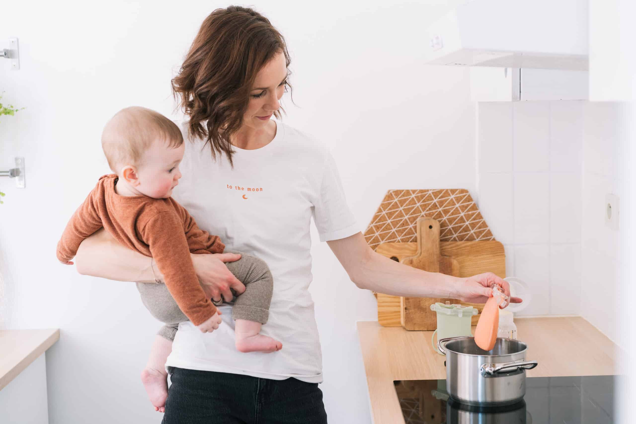 Building a breast milk supply in your freezer and our tips for proper thawing